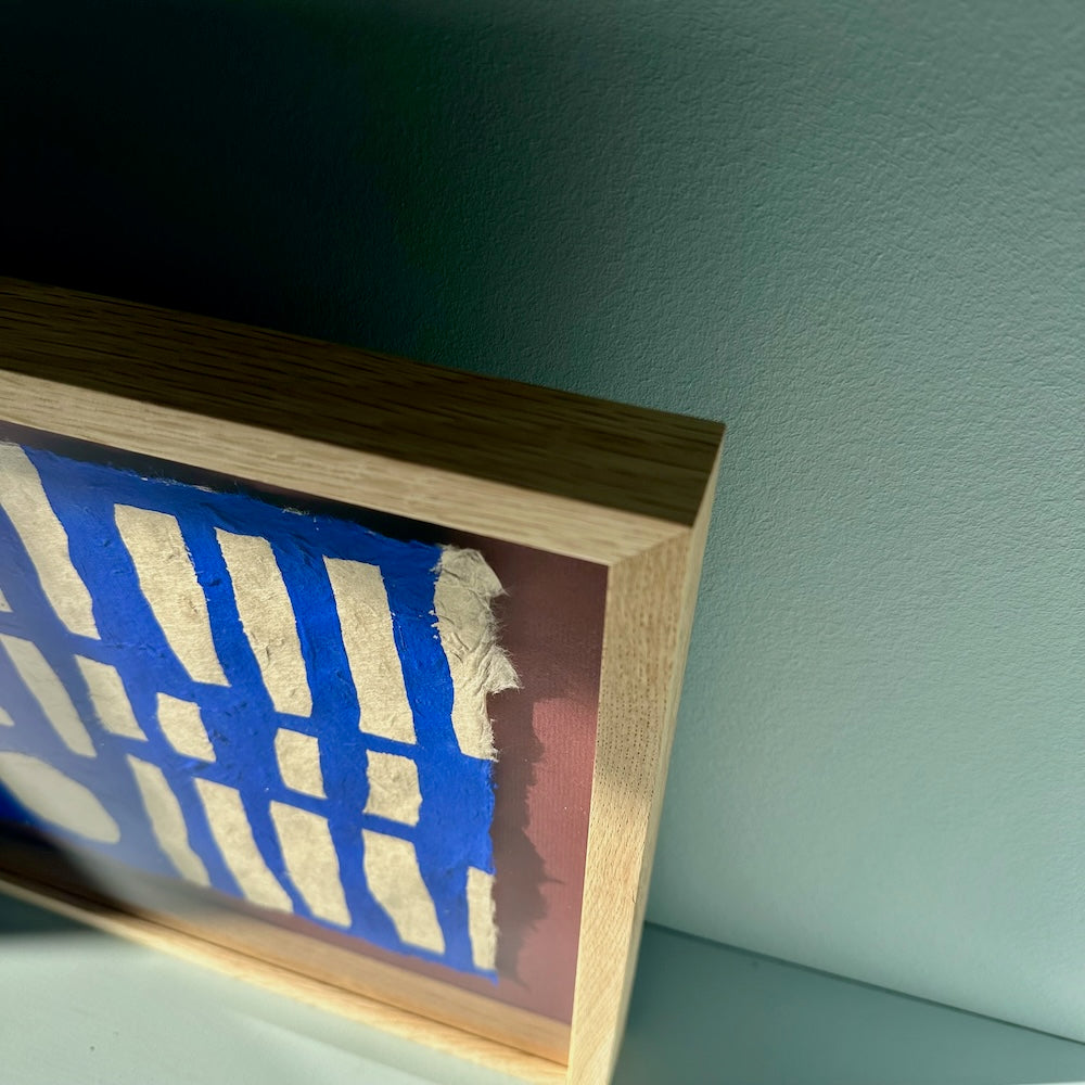 Ultramarine #19 - originalt papirværk - 31 x 32 cm - egetræsramme/ART-glas