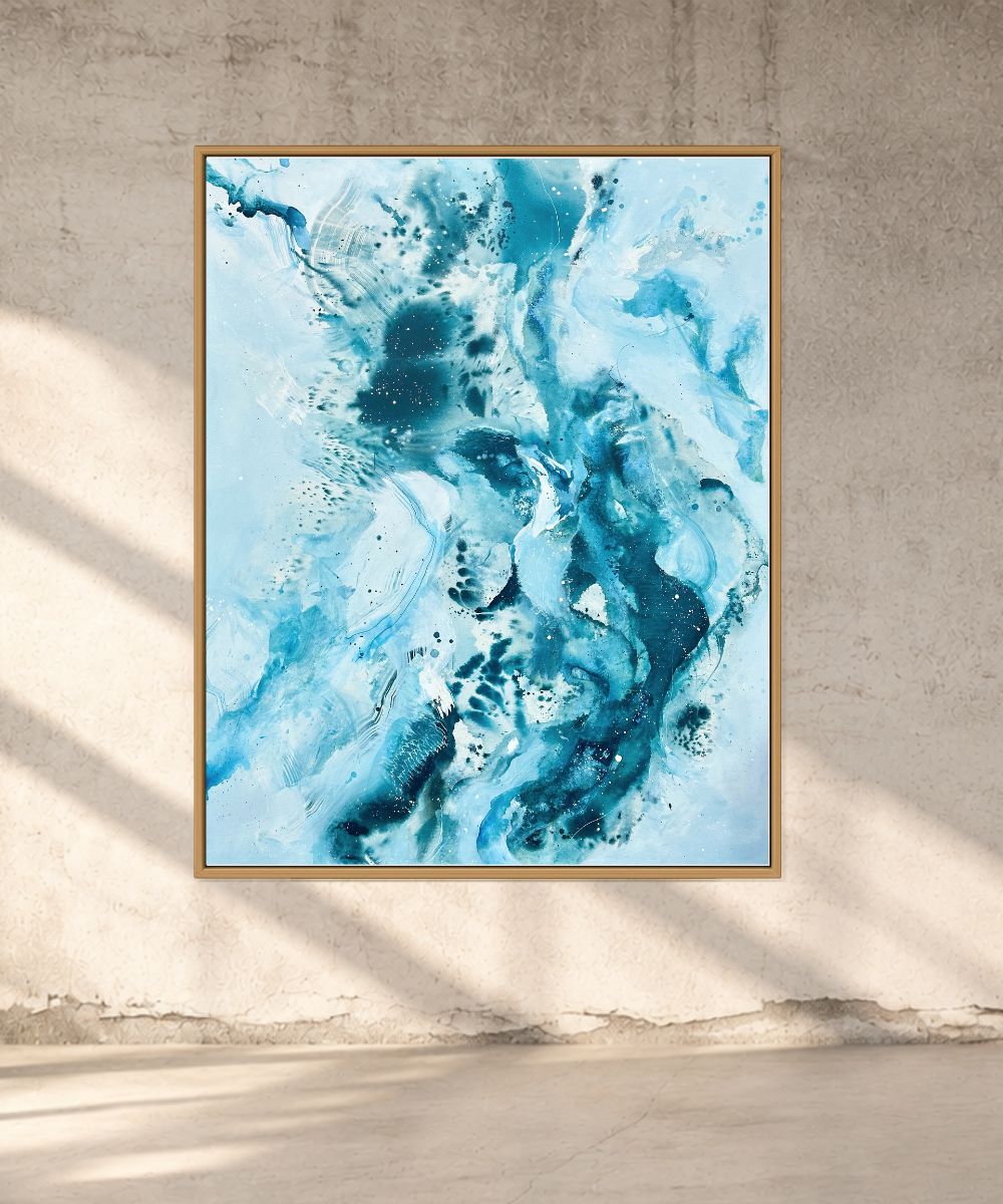 Soft #14 – original abstract canvas painting, 120x150 cm, in natural oak frame. Dynamic fluid blue and teal tones with expressive brushwork by Danish artist Mette Lindberg