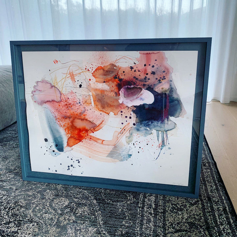 Essence - 58X73 cm - Orignalt maleri på papir i gråblå ramme - (2. sortering)